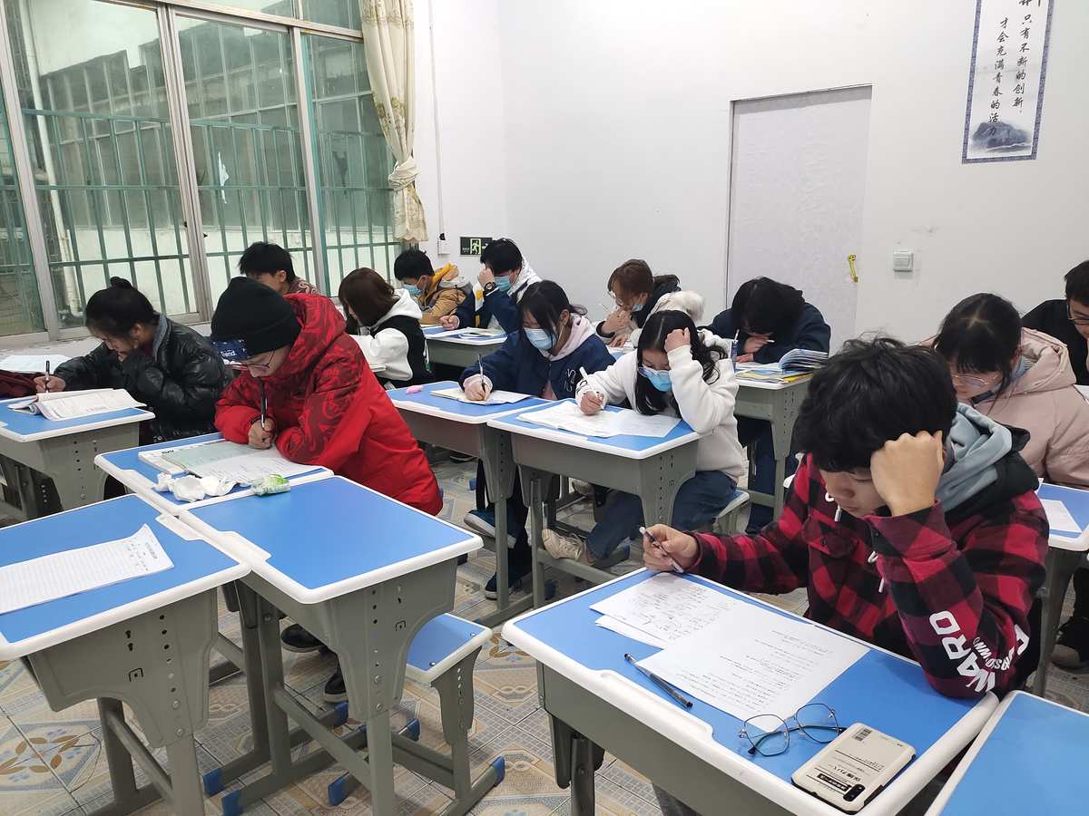 初中英語一對一補課收費_初中物理補課一對一收費_沈陽初中補課收費