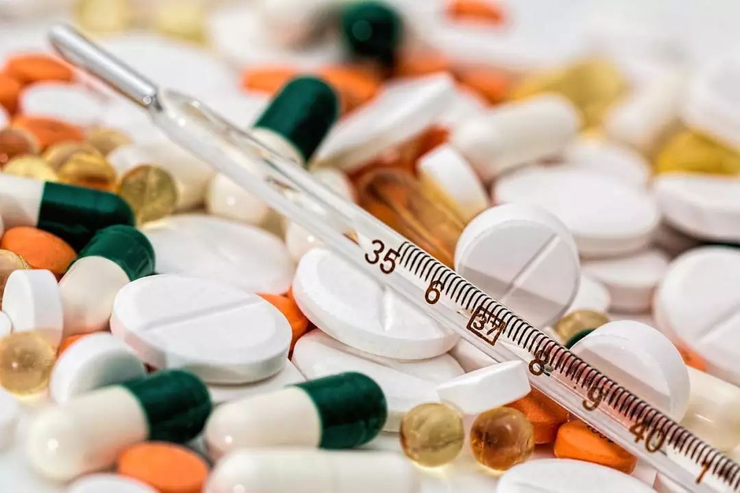 兒童脾胃積熱_低熱物理降溫用熱毛巾敷還是涼的呢_使用刀具時應注意哪些事項