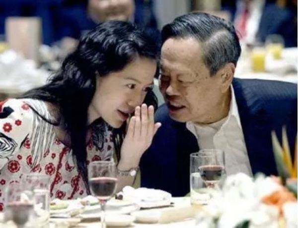 楊振寧物理學家百人合照_楊振寧和哪位物理學家見面_楊振寧20位物理