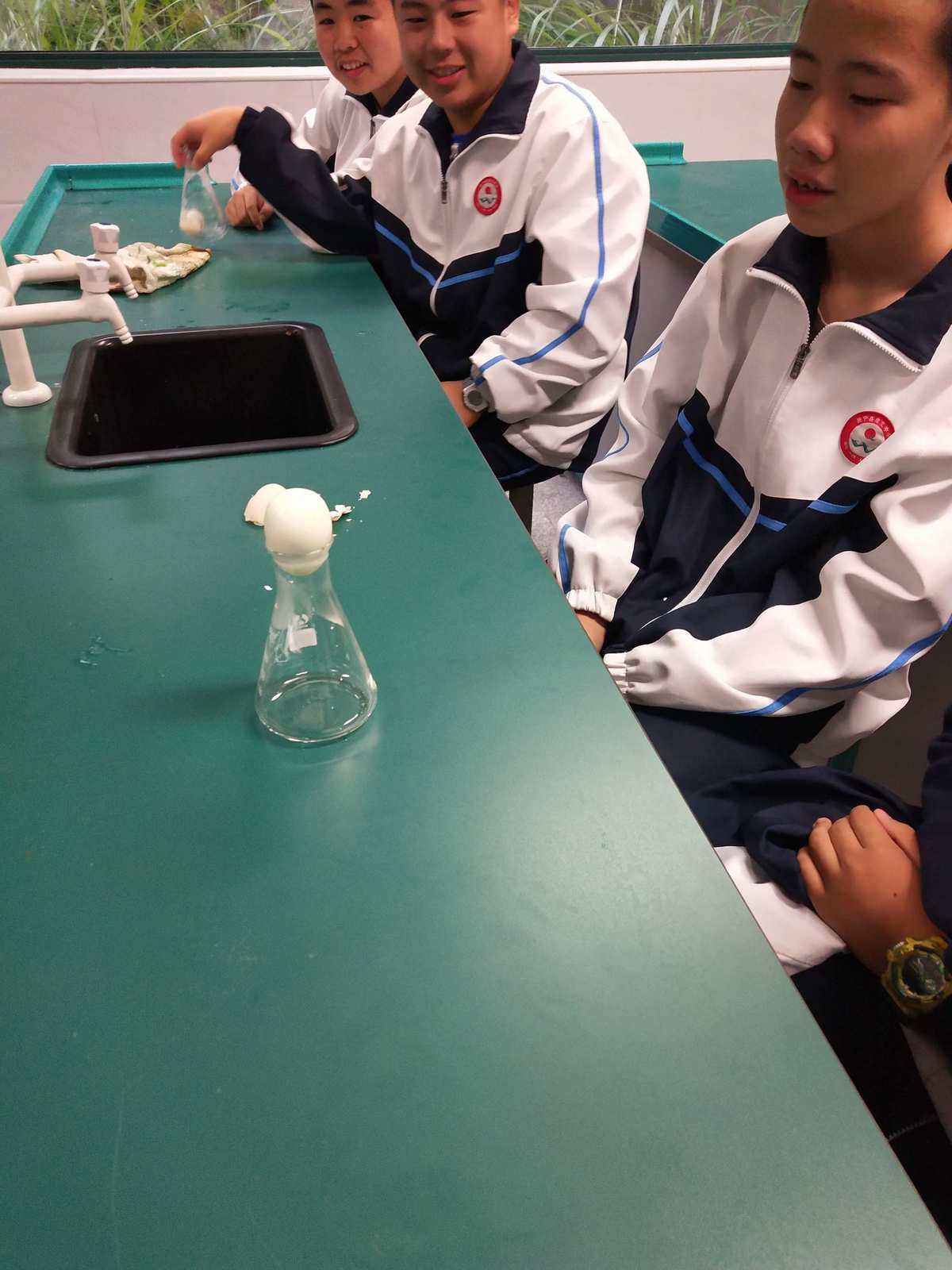 大氣壓強趣味實驗作業(yè)_關于大氣壓強的小實驗及原理_大氣壓強小實驗