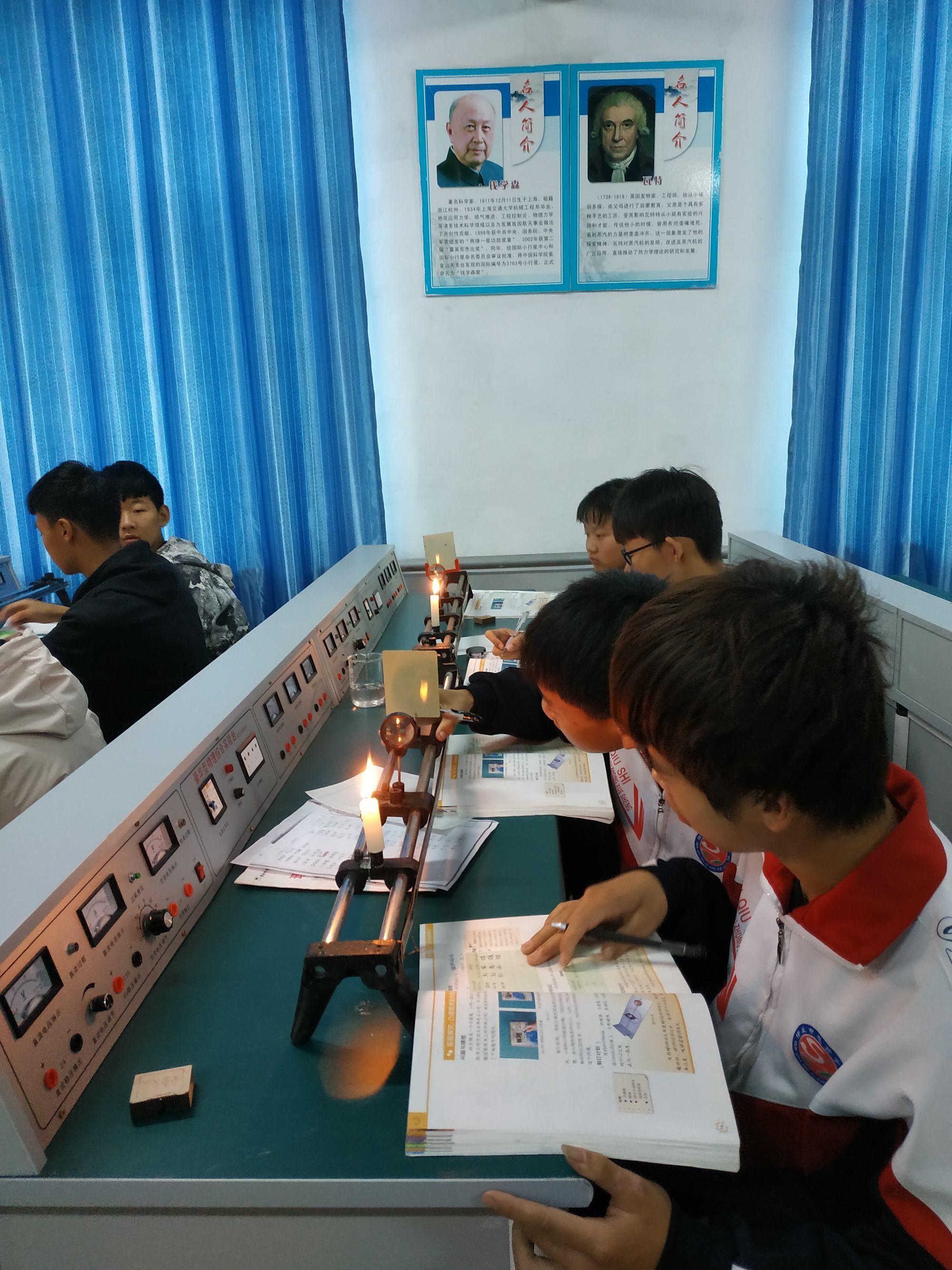 二力平衡實(shí)驗(yàn)中定滑輪的作用_滑輪平衡原理_二力平衡定滑輪的作用