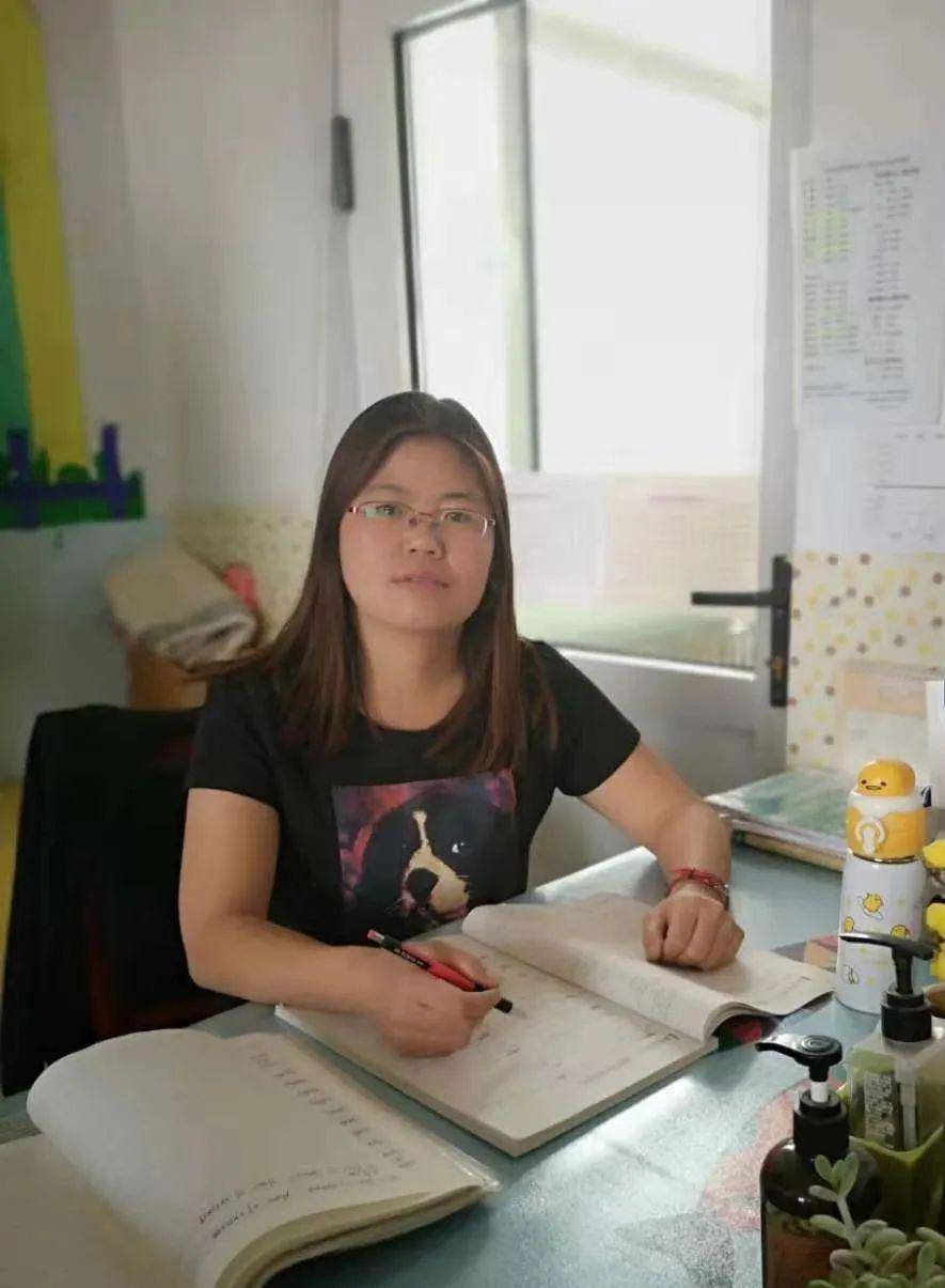 競賽題目物理初中電學怎么做_初中物理電學奧賽題_初中物理電學競賽題目