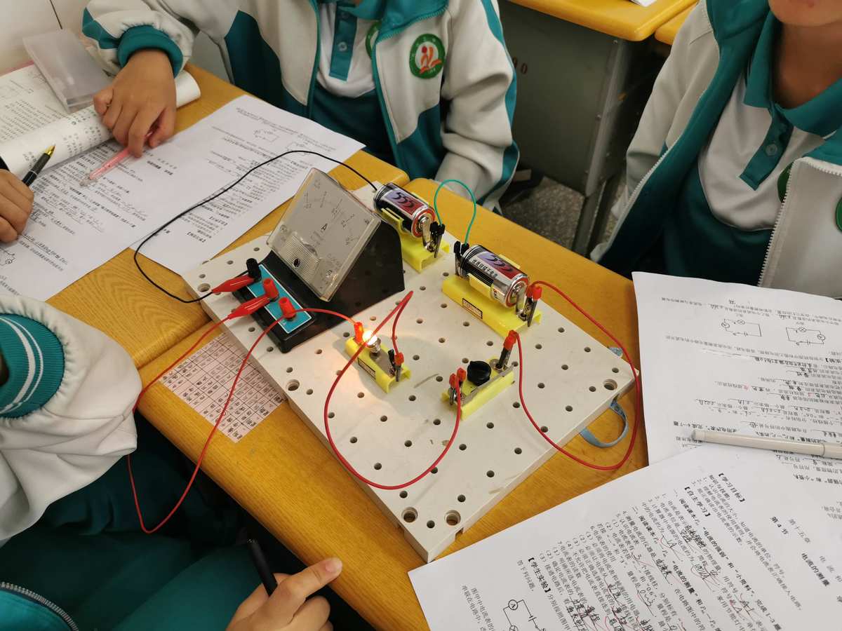 測量電阻課后反思_初中電阻的測量教學反思_測量電阻教案人教版初中物理