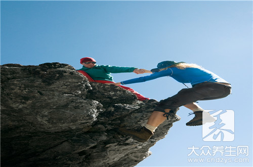 一健身運動發(fā)熱的身上就癢