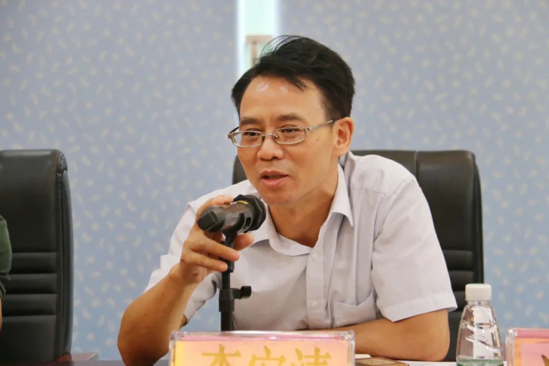 2009全國(guó)物理競(jìng)賽