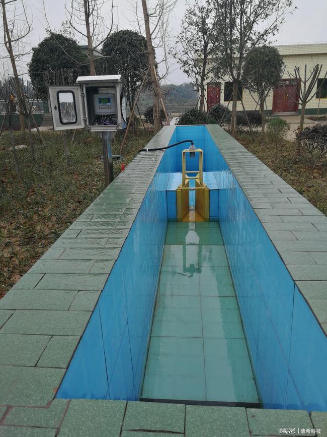 利用皮尺和測角器測量建筑物高度的方案及同角三角函數基本關系