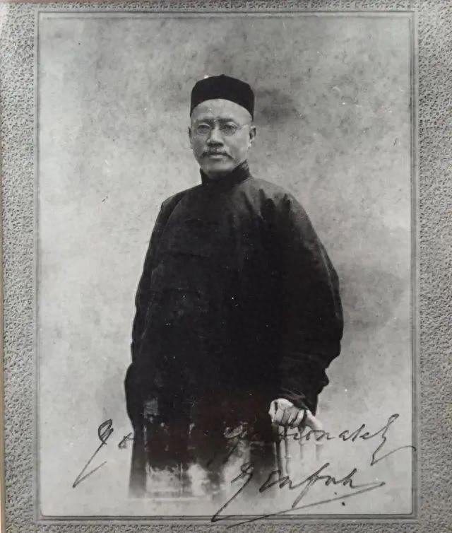 紀念嚴復誕辰 170 周年大會在福州舉辦，一同了解他傳奇的一生