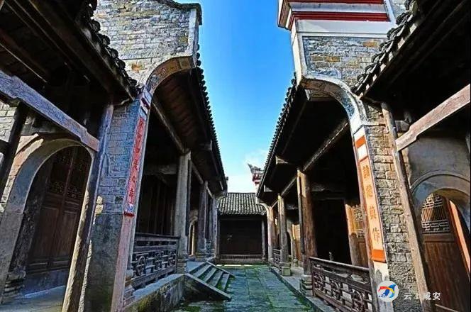 初中數(shù)學(xué)作業(yè)設(shè)計：恩施州利川市柏楊壩鎮(zhèn)初級中學(xué)二次根式復(fù)習(xí)課作業(yè)