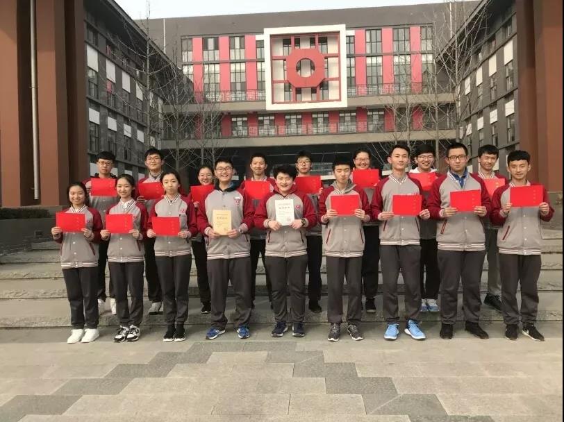 青島實驗高中物理競賽成績斐然，獲獎學生全部考入理想大學