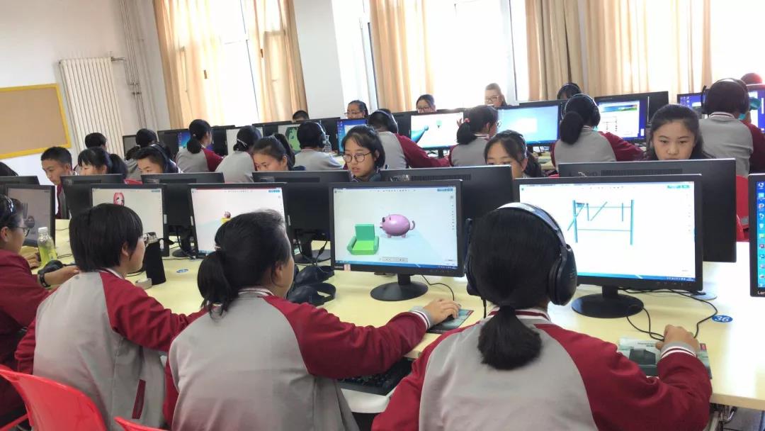 青島實驗高中物理競賽成績斐然，獲獎學生全部考入理想大學