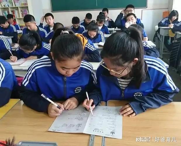 晨讀、練筆、刷題：三大方法提升語感，告別死記硬背！初中全科學(xué)習(xí)技巧揭秘