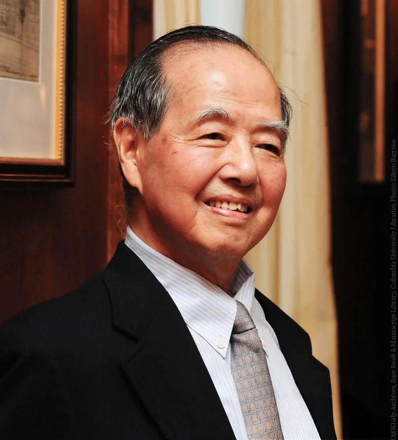 北大物理學家何